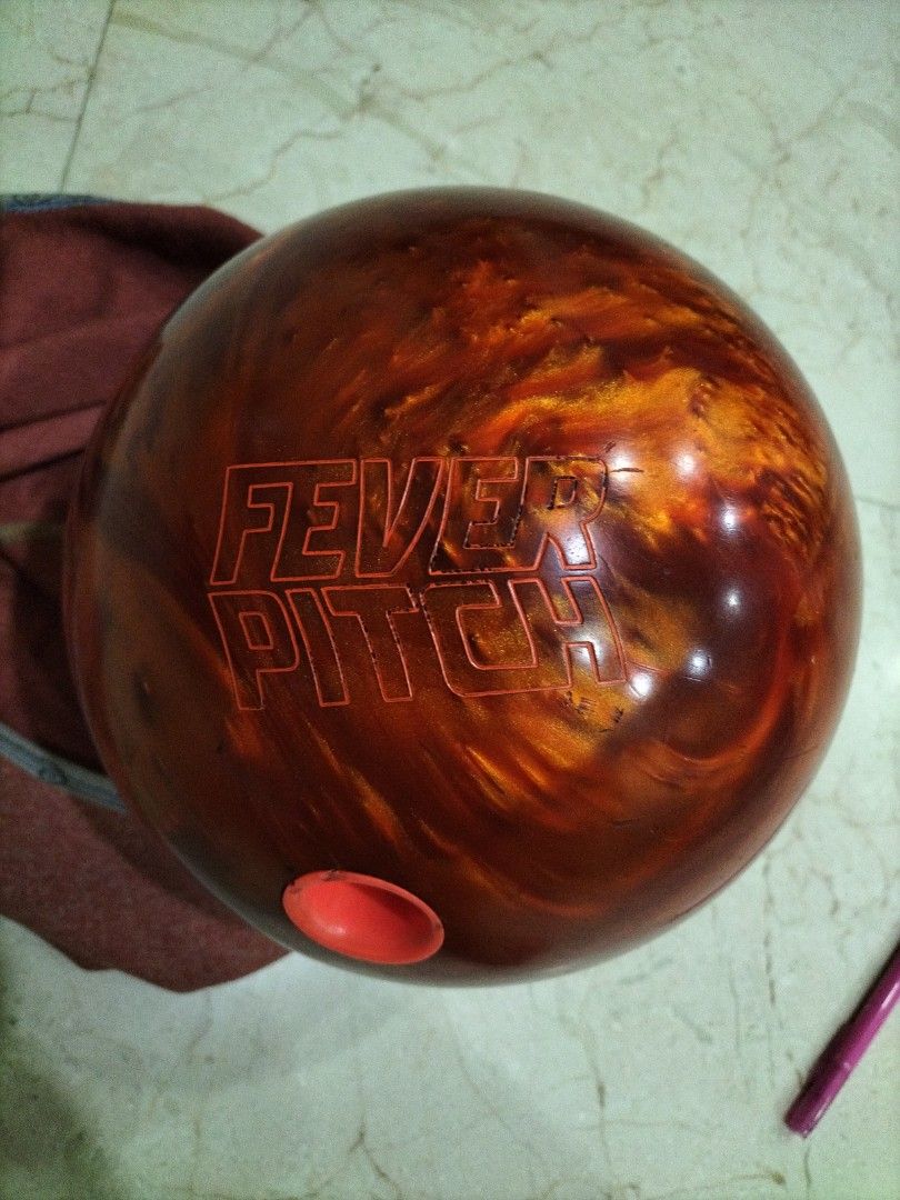 Storm Fever Pitch Urethane bowling ball(14lbs), Sports Equipment