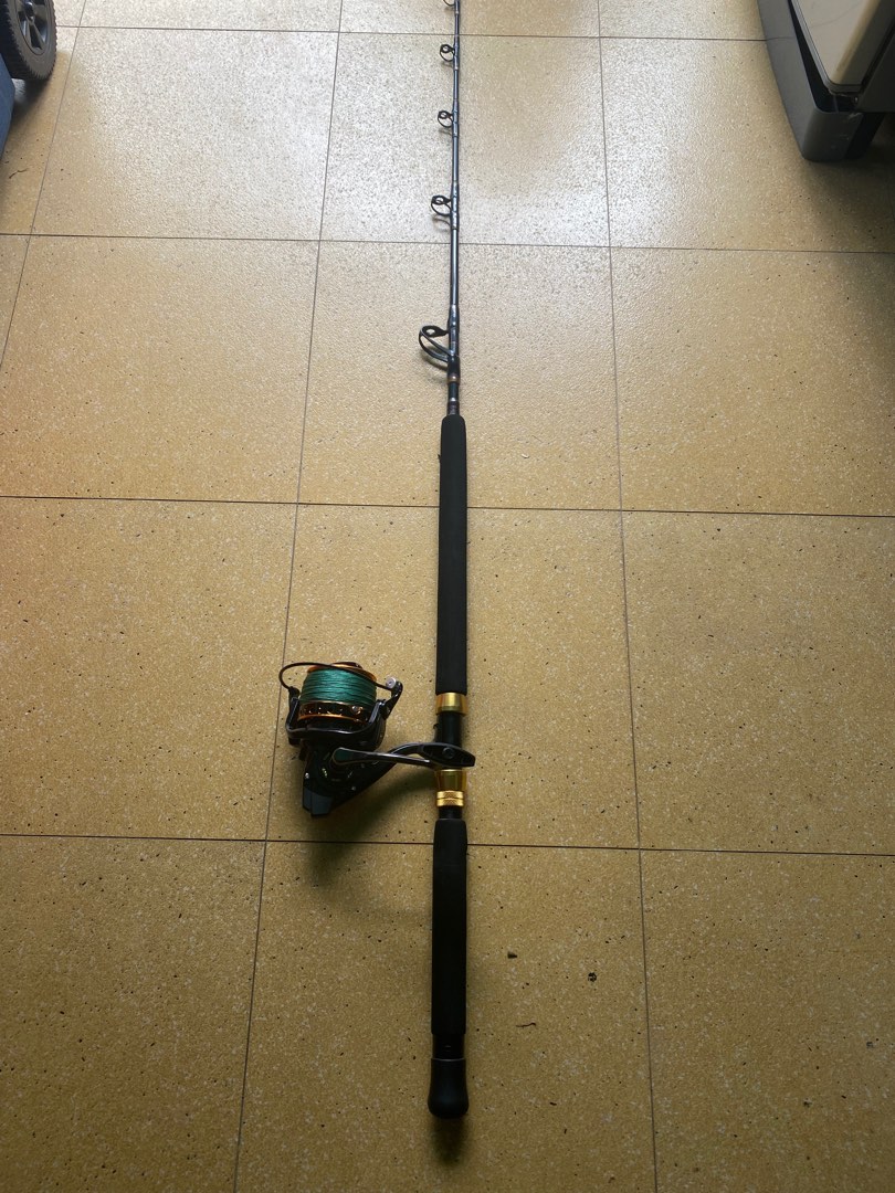 Used 5'6”ft powerful Rod and New 12000 powerful Reel, Sports