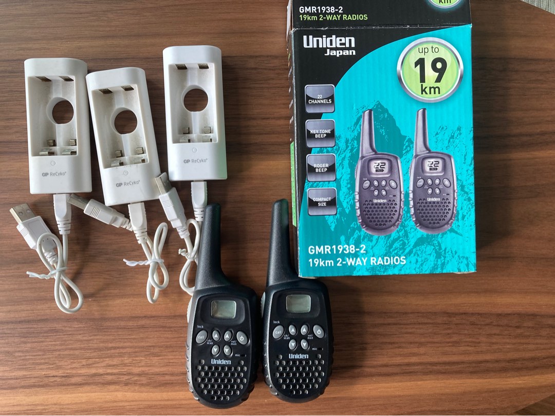Walkie Talkie with batteries and charger, Mobile Phones & Gadgets