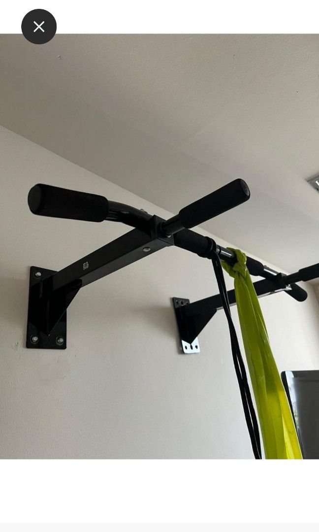 Wall mount chin up bar, Sports Equipment, Exercise & Fitness, Cardio