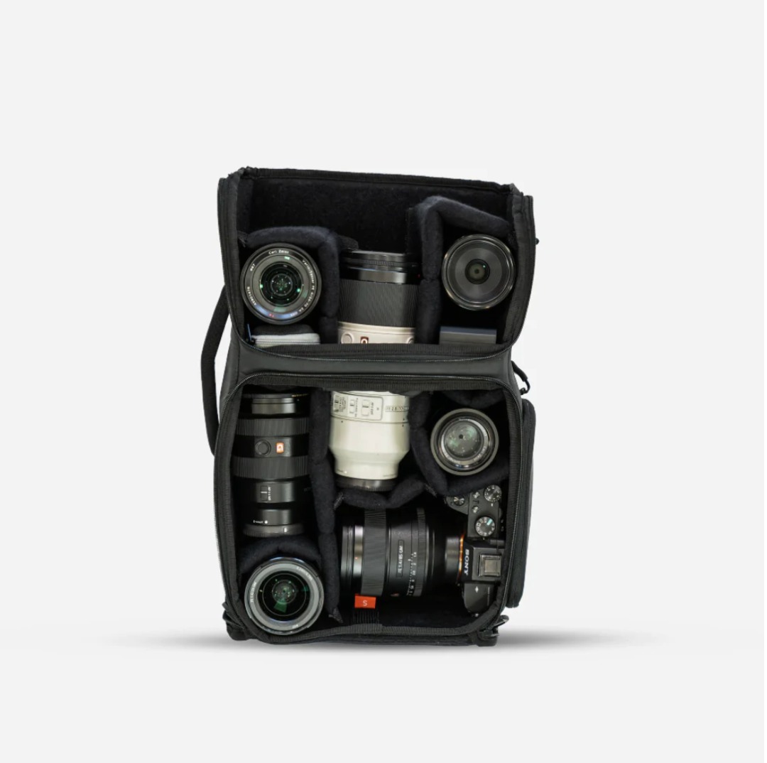 WANDRD Pro Camera Cube V2 – Organizzatore Per Fotocamera Grande, Interno Grigio Morbido, Accesso Laterale Rapido, Divisori Modulari, Per Borsa PRVKE 31L, 2 Corpi E Obiettivi Zoom