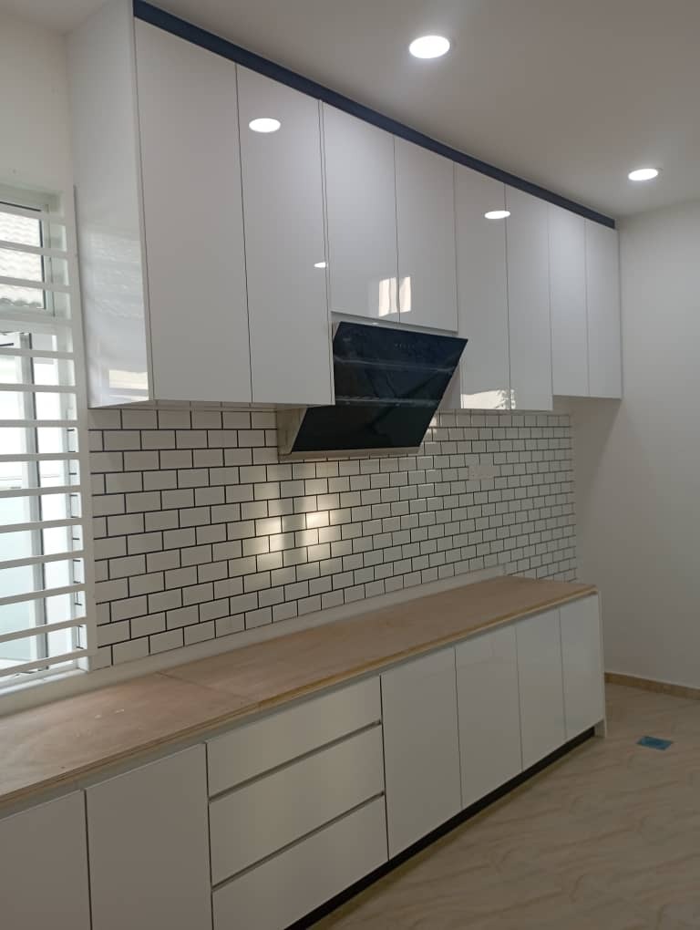 Kitchen cabinet store 4g glass door
