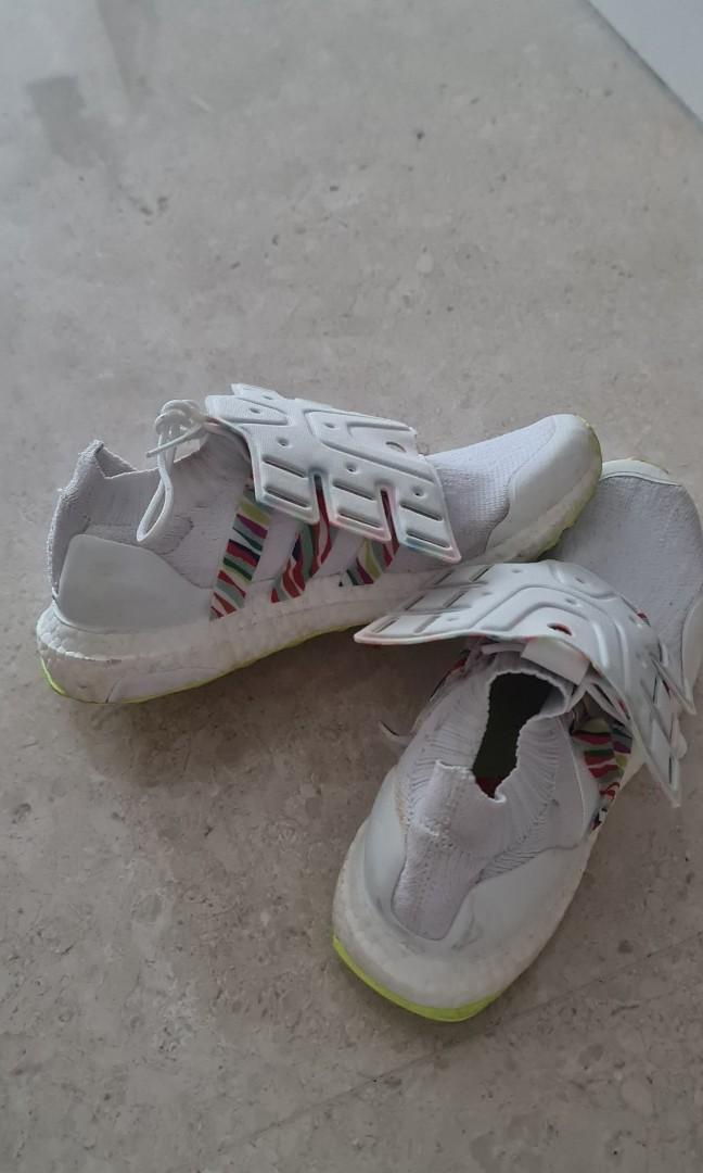 Ultra boost hotsell womens rainbow