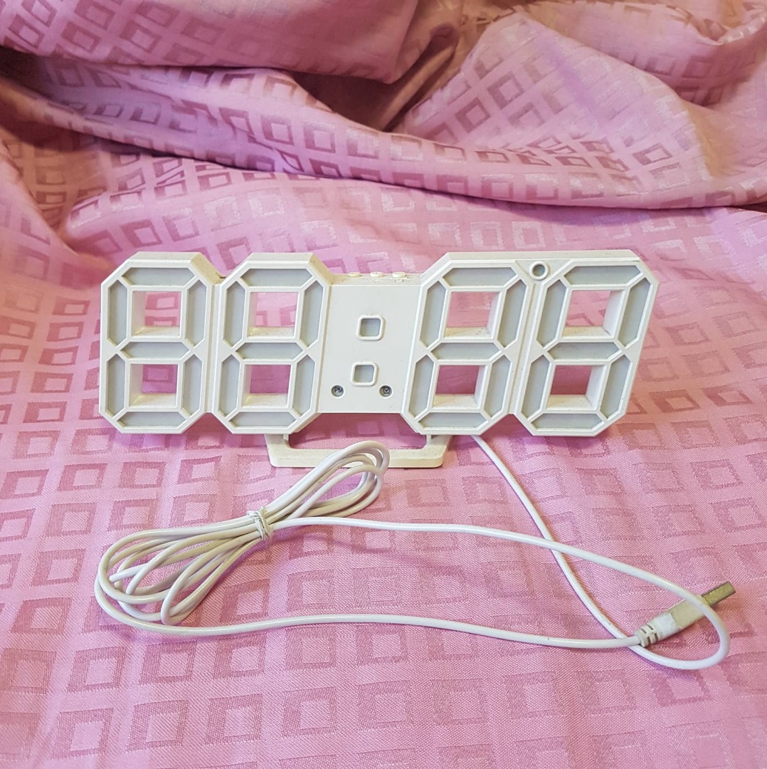 Aesthetic Digital Clock, Computers & Tech, Office & Business Technology