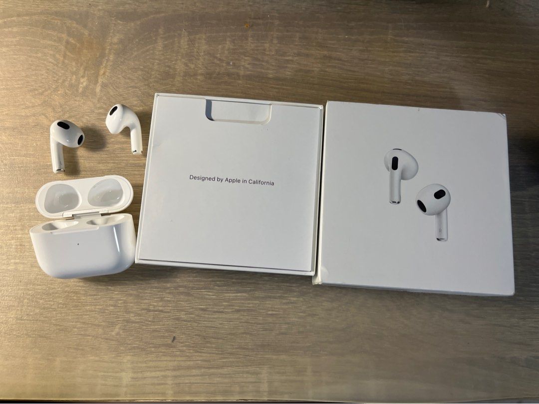 Apple Airpods Gen 3 Magsafe Case (Warranty Till 27 July 2023) + Box and