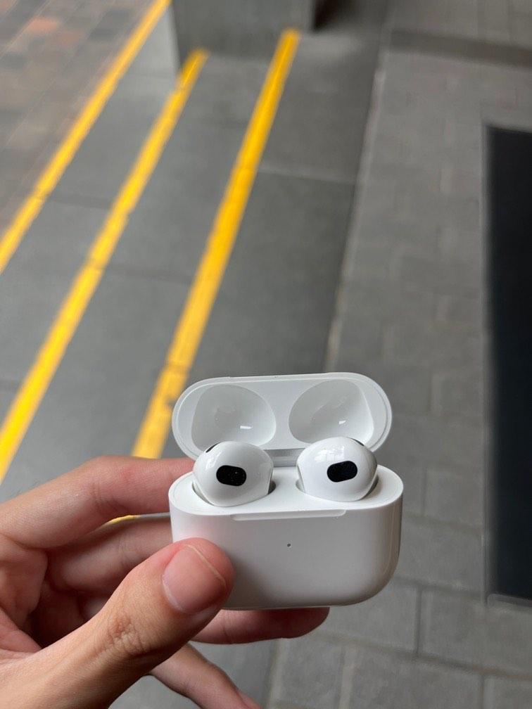 Apple Airpods Gen 3 Magsafe Case (Warranty Till 27 July 2023) + Box and