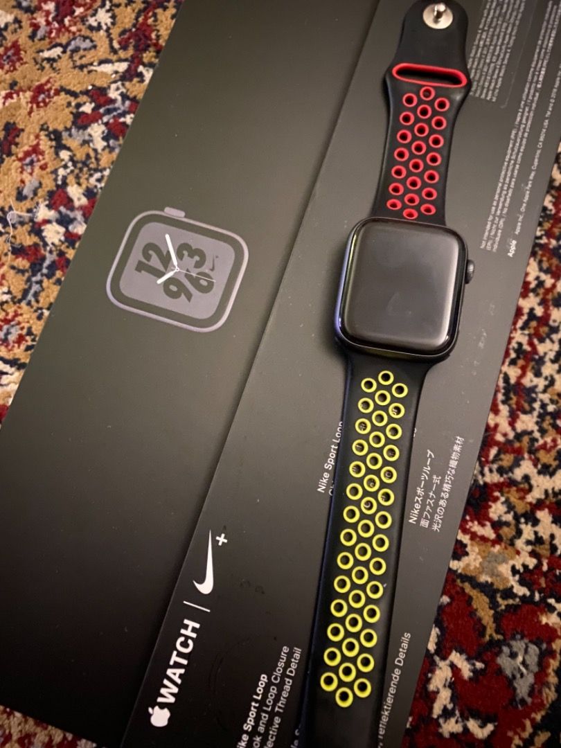 Apple watch series 4 nike+ details sales