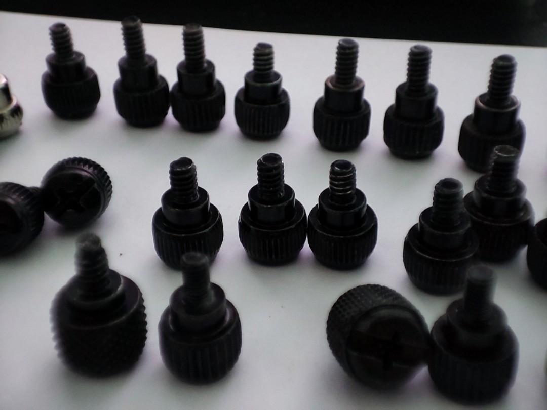 Assorted casing screws (Category: Computer Parts) located in Puchong. Submitted by vin_heng (Listing ID 1194385126, Image 3). Description: free shipping trusted senior member from lowyat forum.