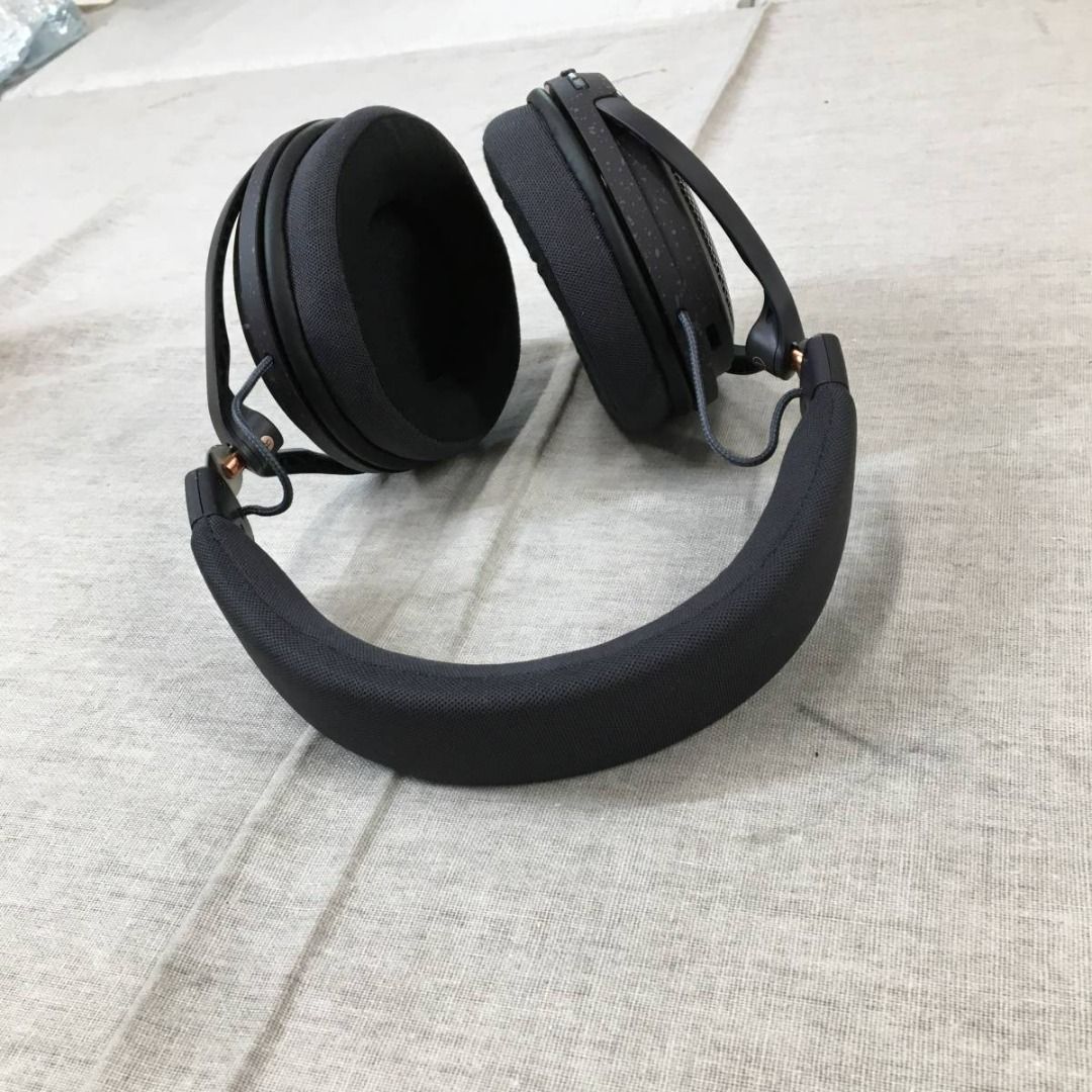 新品本物 audio−technica GRAY中古美品 ATH-HL7BT ヘッドホン ...