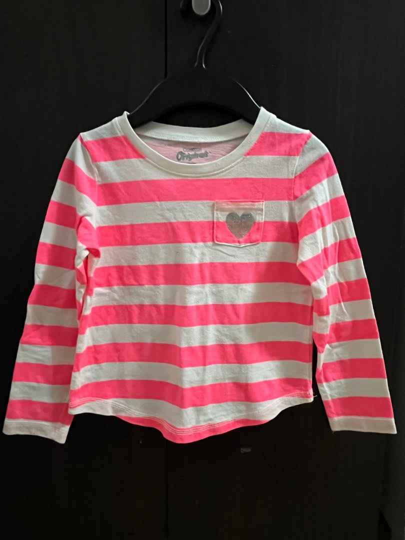 Authentic Oshkosh long sleeves 5 years old (flaw: small stain at the ...