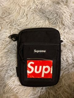 Supreme x LV Louis Vuitton Red Epi Leather Porte Carte Simple BLACK Card  Case Sleeve Pouch Holder, Men's Fashion, Bags, Belt bags, Clutches and  Pouches on Carousell