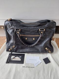 (Kategori: ) berada di . Dikirim oleh devikarina (ID iklan 1194500783, Gambar 1). Deskripsi: .