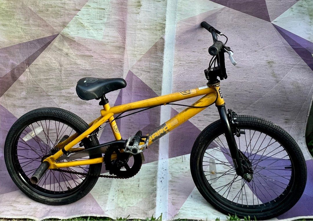 BMX HARO F2 Sports Equipment Bicycles Parts Bicycles on Carousell