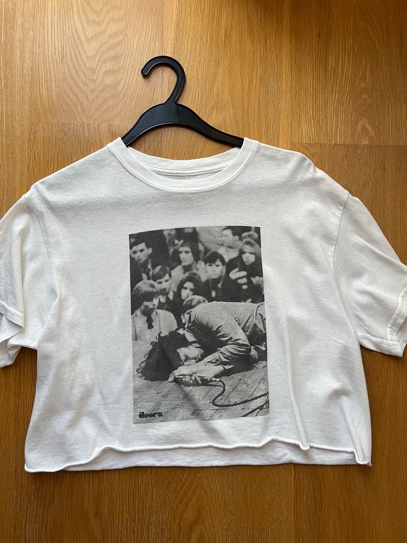 Brandy graphic crop, Women's Fashion, Tops, Shirts on Carousell