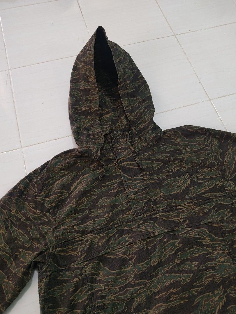 carhartt wip vega pullover tiger stripes army style