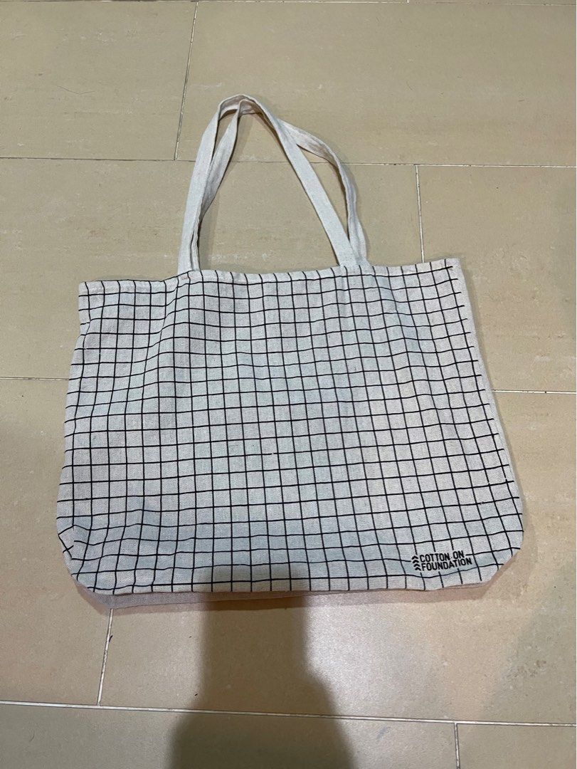 Cotton On Tote Bag, Women's Fashion, Bags & Wallets, Tote Bags on Carousell