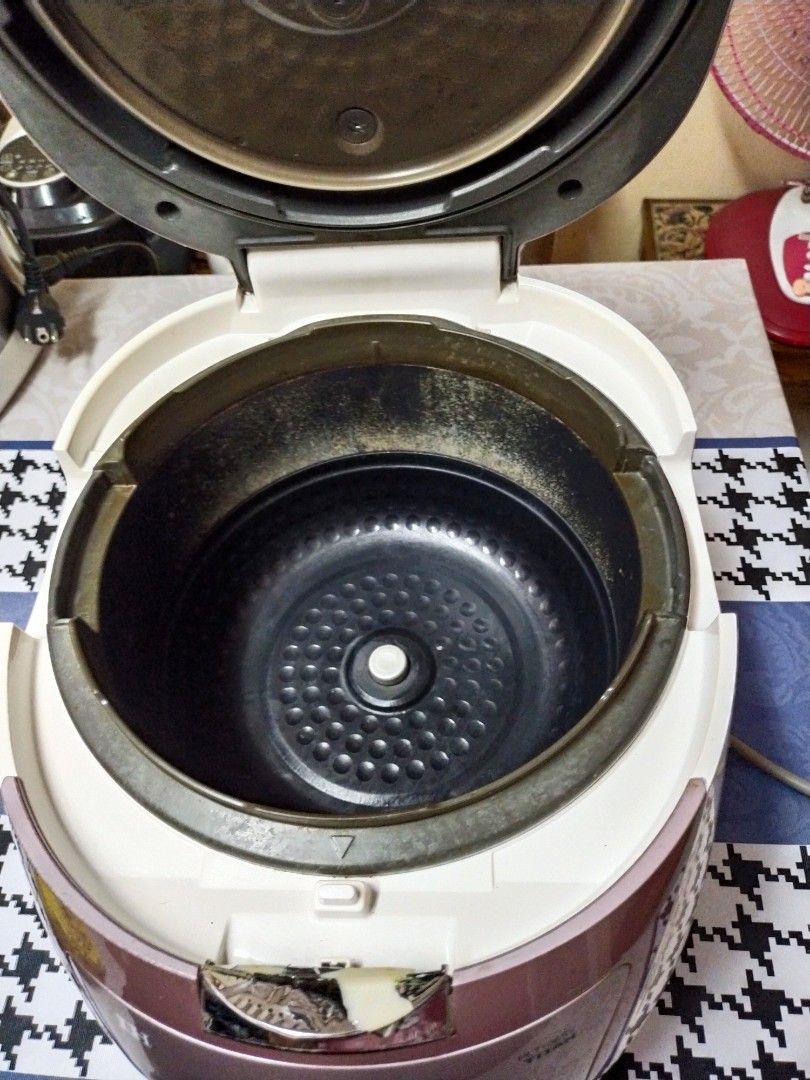 Cuckoo Brand Rice Cooker/ pressure cooker, TV & Home Appliances