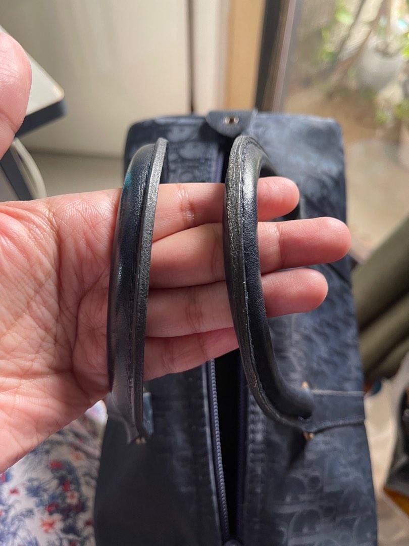 Dior Boston Luggage Bag (Category: Luxury Bags & Wallets) located in Manila. Submitted by VShoppeManila (Listing ID 1194390895, Image 2). Description: 💯 Guatanteed Authentic item No Inclusions 📝No return, no exchange except when proven fake - money back guaranteed (proof from professional authenticators, such as entrupy, is required) 📝Open for authentication (shouldered by buyer) 📝 Set proper expectation for used item but assured that it was 