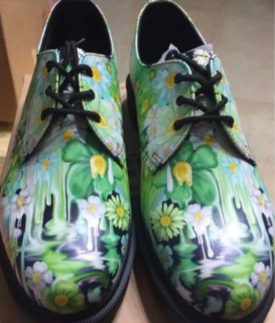 Dr Martens floral daze leather boots size UK 9 Dr Martens Green paint slick leather size UK 9 Dr Martens 1461 rainbow Glittler shoes low cut size UK