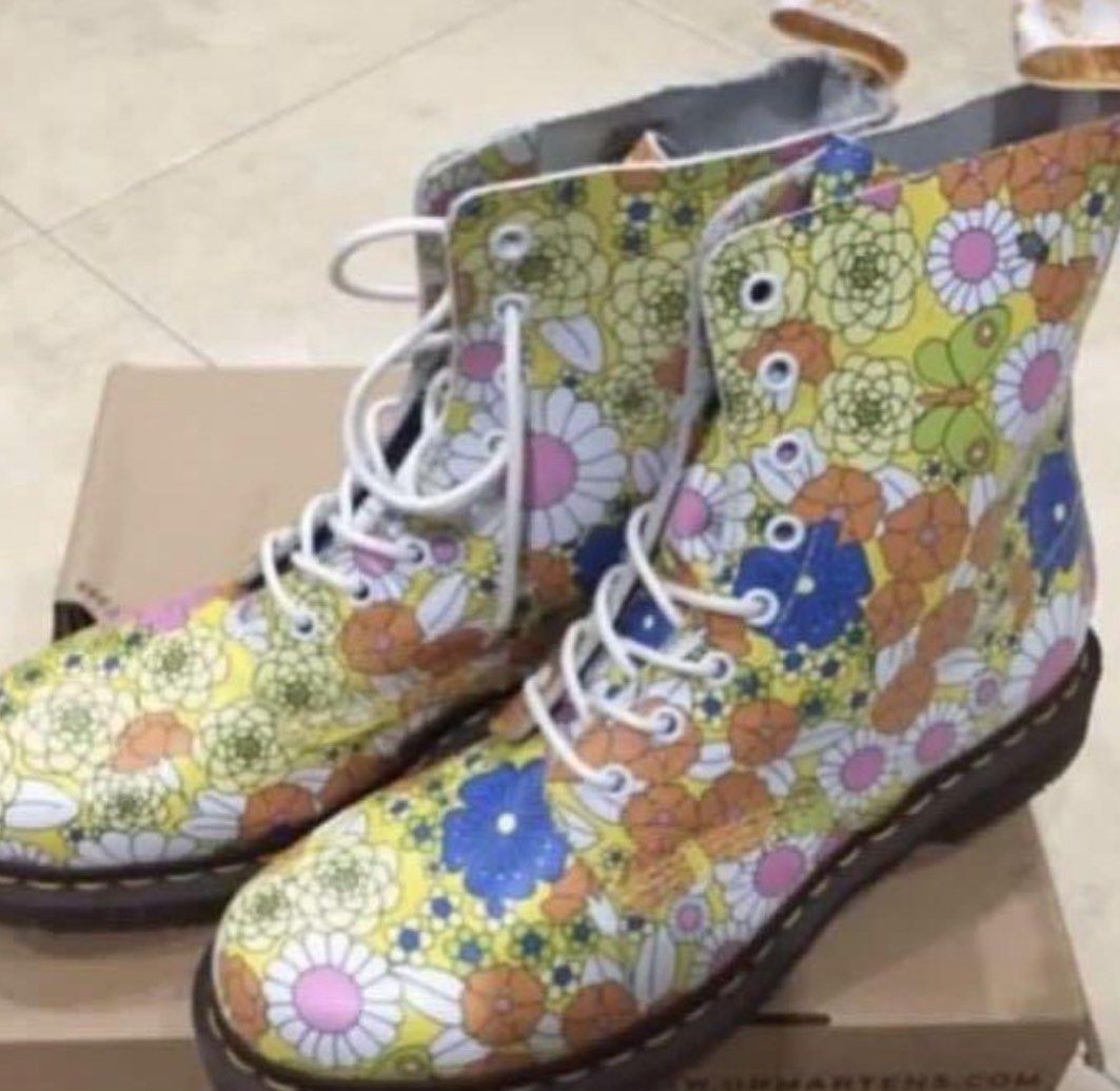 Dr marten jadon discount rainbow