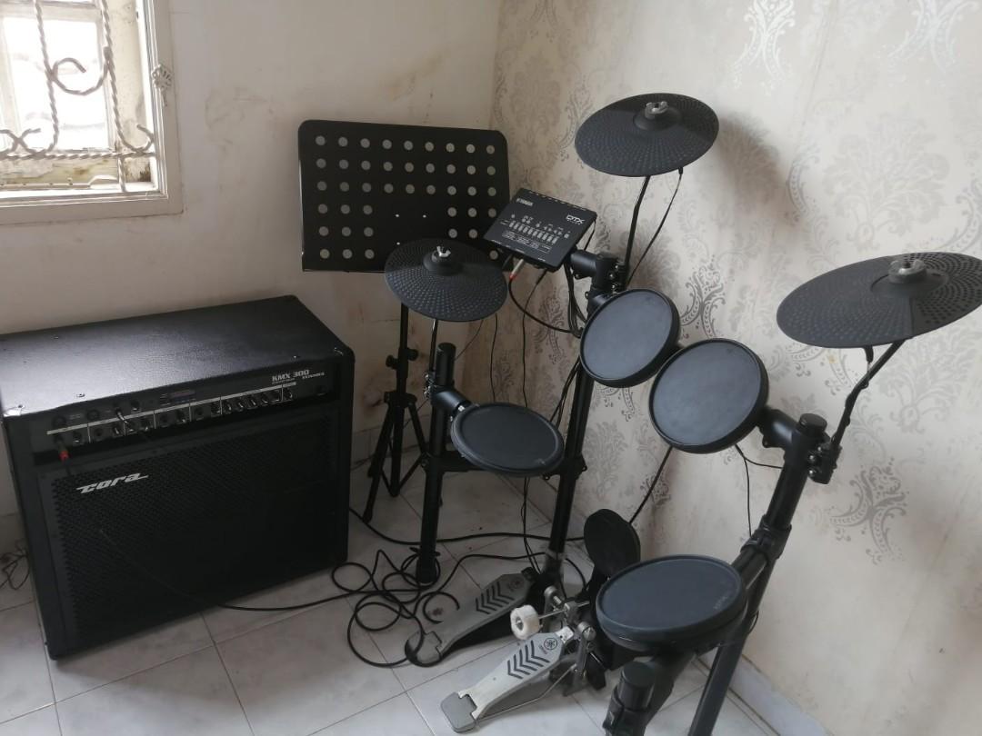 Drum elektrik yamaha dtx 452 dan amplifier cora kmx 300, Musik & Media