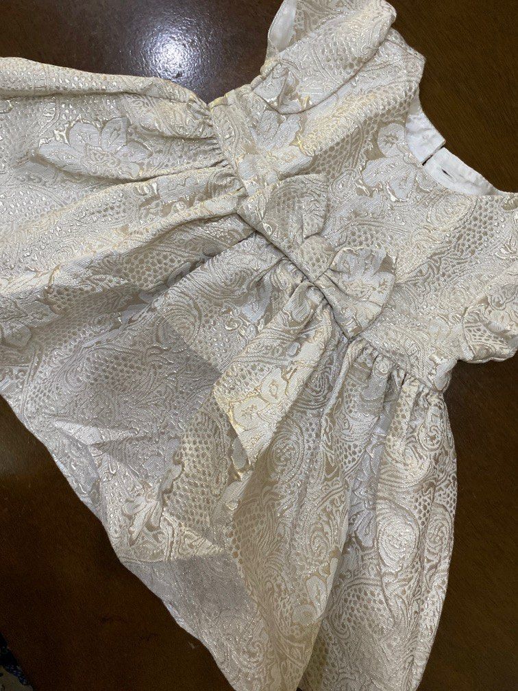 Formal dress for 3-6 mos (Category: Babies & Kids Fashion) located in Quezon City. Submitted by nestingmomma (Listing ID 1194435131, Image 2). Description: For 3-6 mos. No issues. Like new.Decluttering. Gogoexpress/grab/lalamove by buyer.