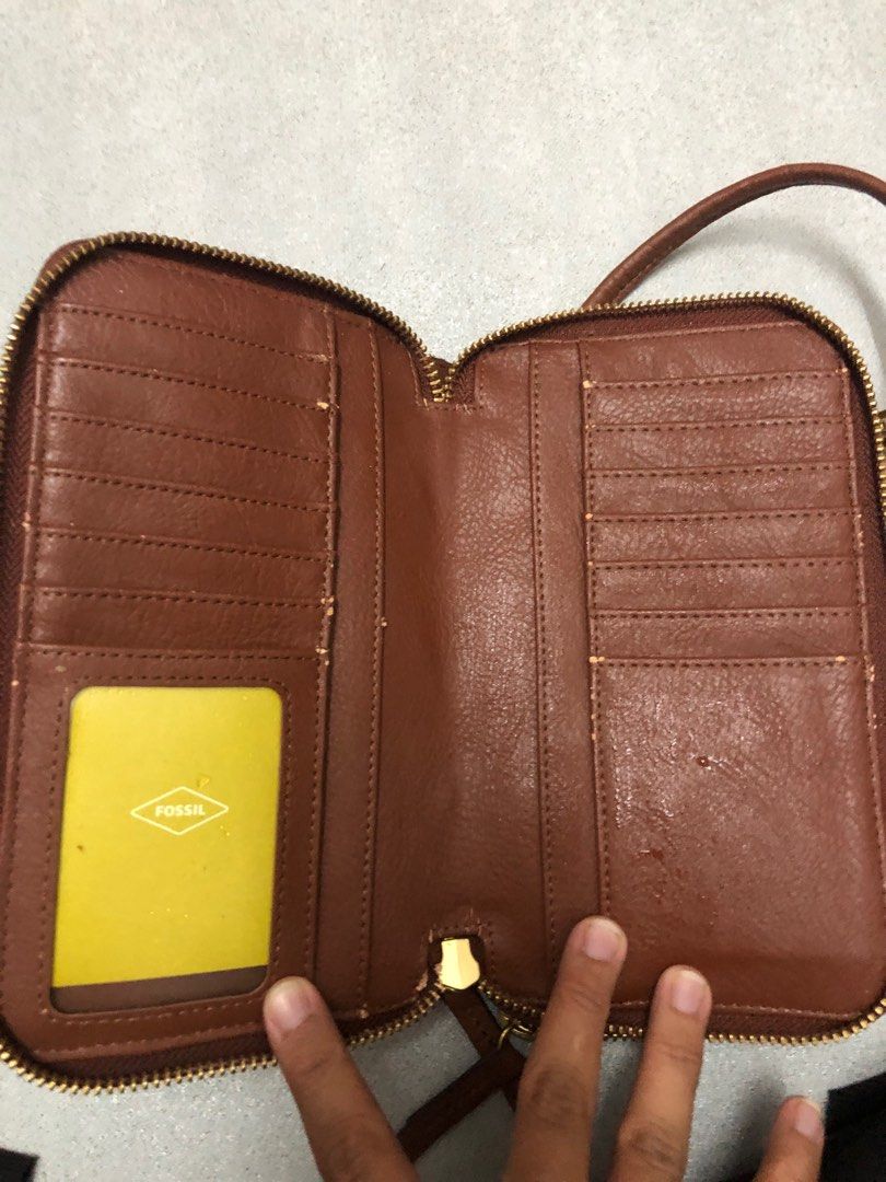 Fossil raven crossbody wallet sale