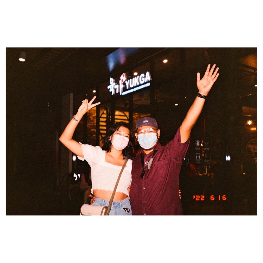 Fujifilm Super 145AZ point and shoot zoom film camera w/ working flash