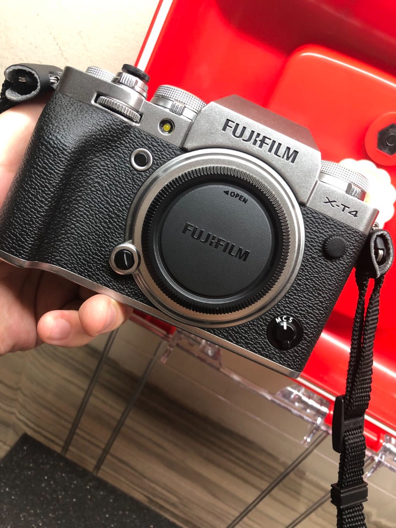 Fujifilm xT4 body only, Photography, Cameras on Carousell