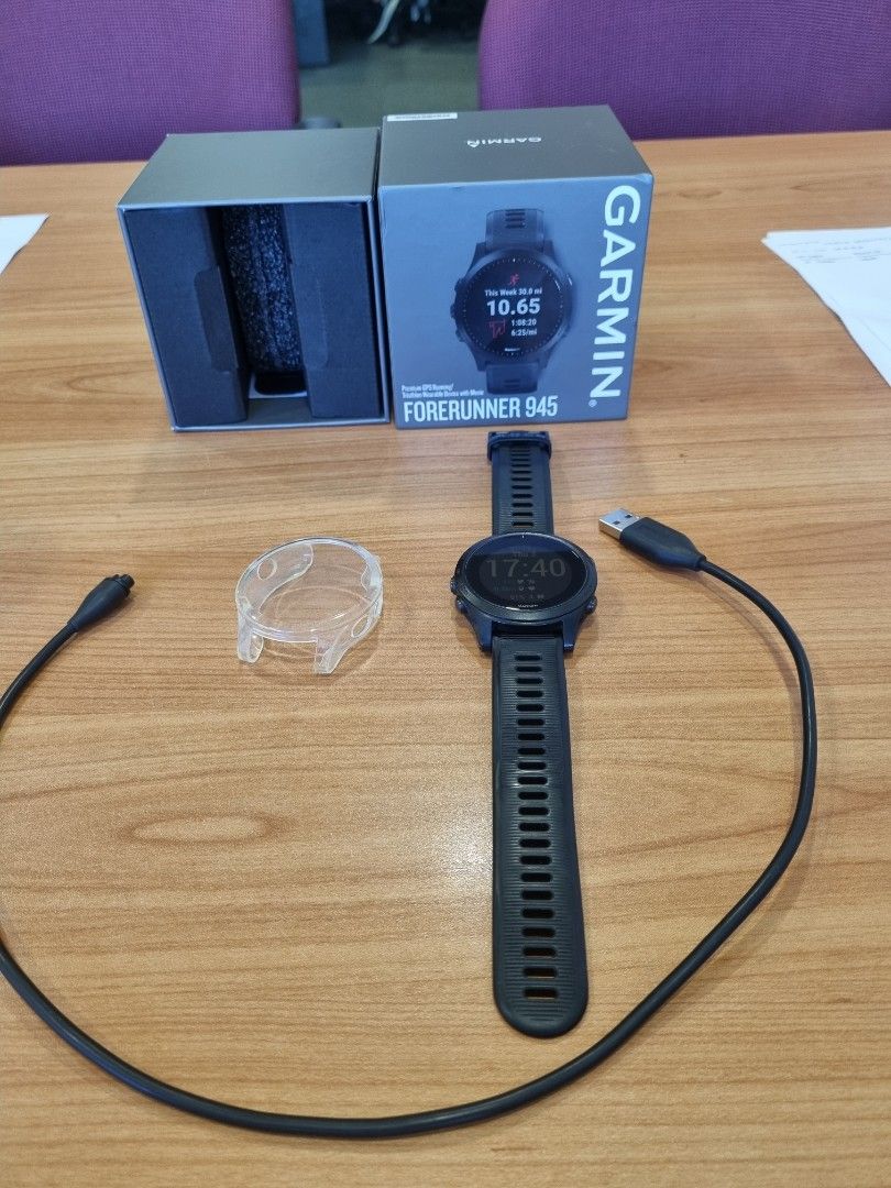 Garmin forerunner 945, Mobile Phones & Gadgets, Wearables & Smart