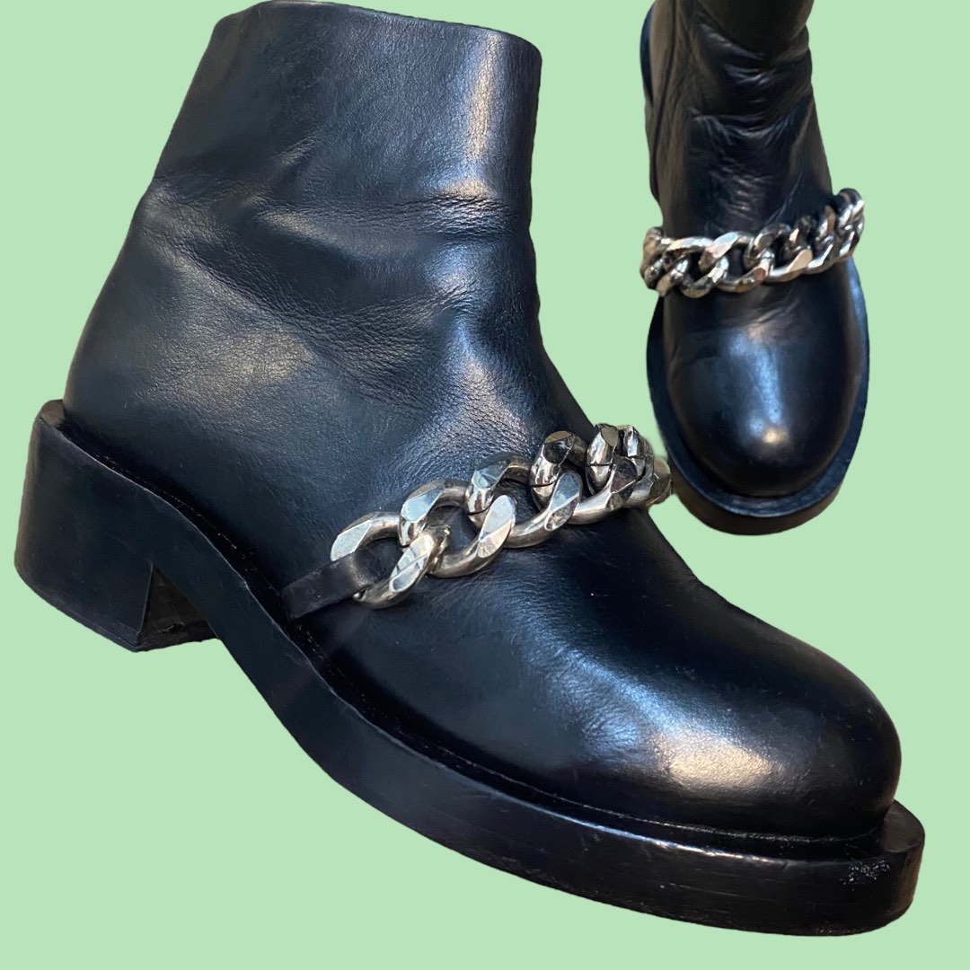 AUTHENTIC Givenchy Laura Chain Strap Ankle Chelsea leather
