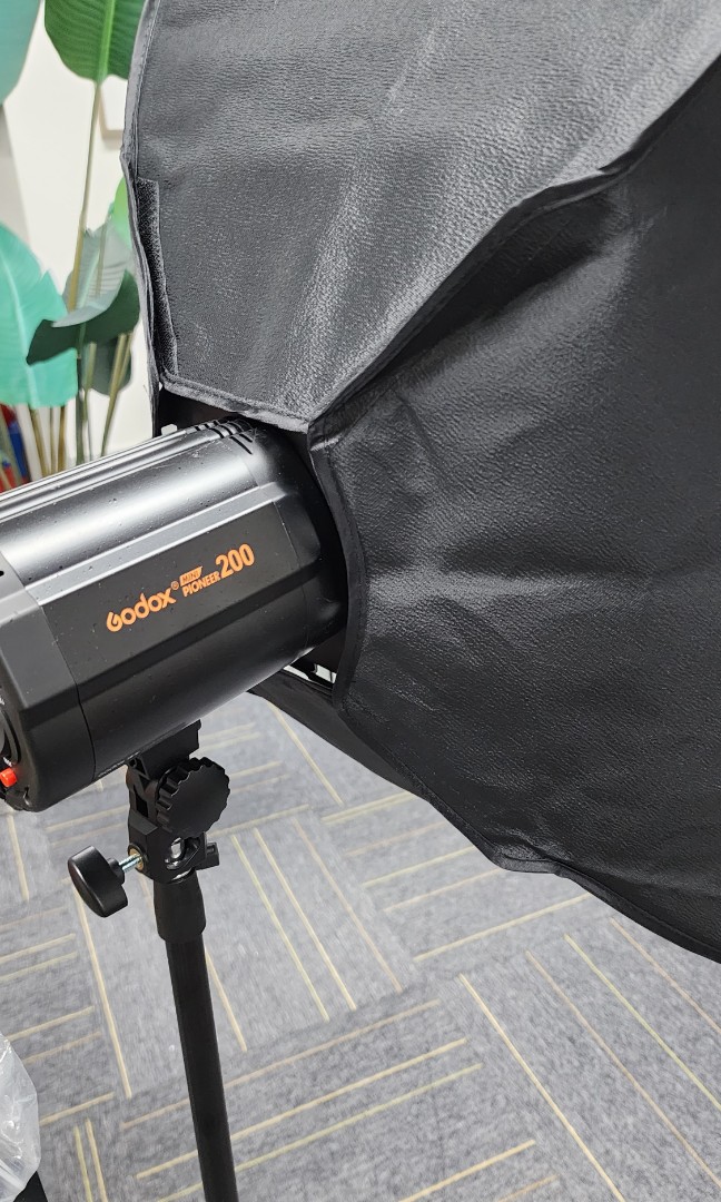 Godox Studio Flash light, Photography, Photography Accessories, Flashes on  Carousell
