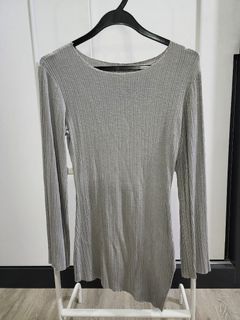 Grey long-sleeved top