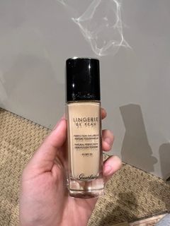 Guerlain Lingerie De Peau shade 02W