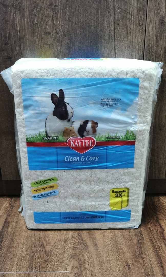 Kaytee Clean & Cozy White Small Animal Pet Bedding 49.2 Liters 