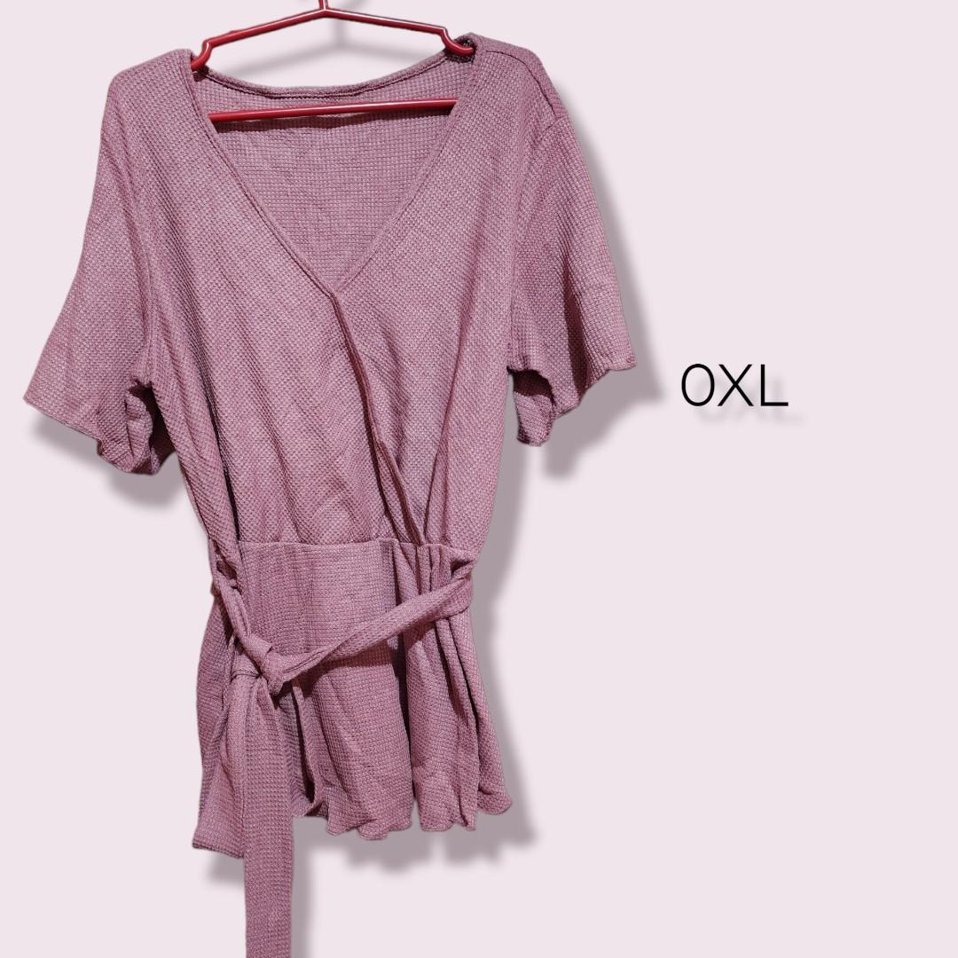 Knitted top with belt 0xl (Category: Blouses) located in Quezon City. Submitted by rochels (Listing ID 1194390827, Image 1). Description: .