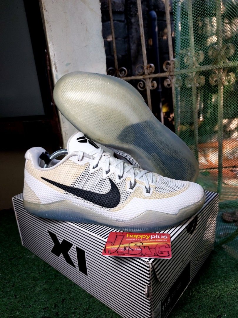 Kobe 11 low em