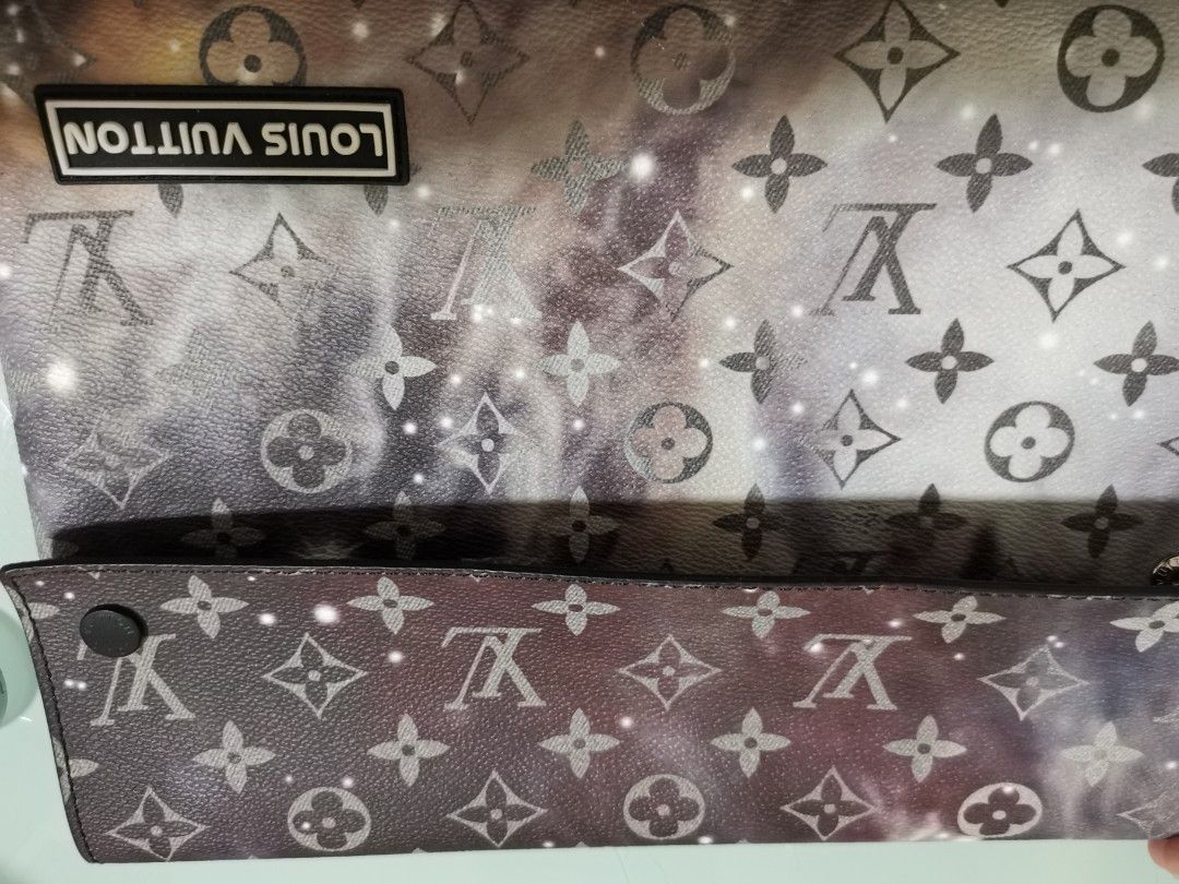 Louis Vuitton - Pochette Alpha Monogram Galaxy - Clutch bag in
