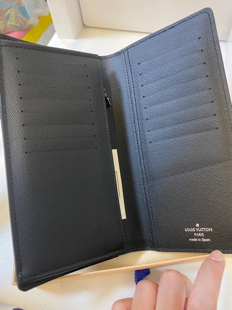 LV Brazza Epi Wallet (Category: Luxury Bags & Wallets) located in Manila. Submitted by 20seven90 (Listing ID 1194559372, Image 2). Description: Original price $960 usd Selling for 33k only (negotiable) Meron lang po name ng Mayor yung box 😅 Guaranteed Authentic 💯💯.