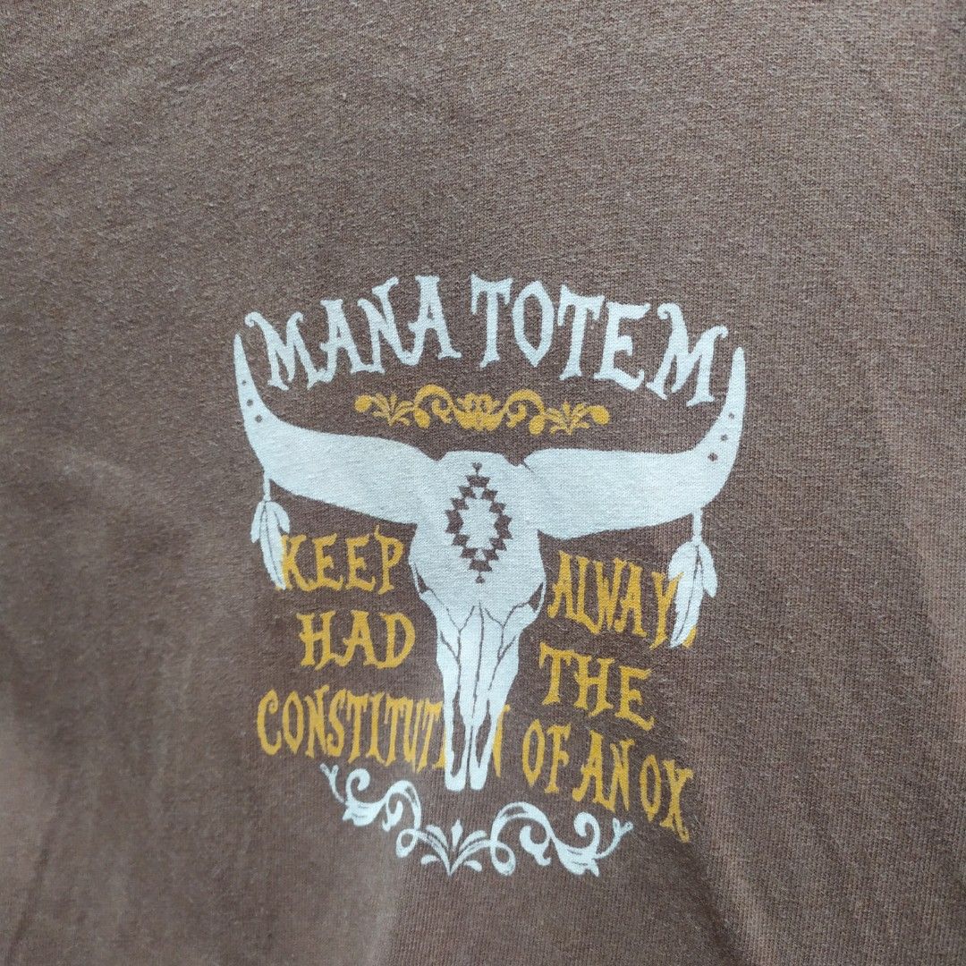 Mana Totem Retro Style, Men's Fashion, Activewear on Carousell