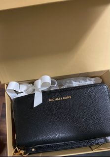 Michael Kors Retail Jet Set Double Zip Wallet
