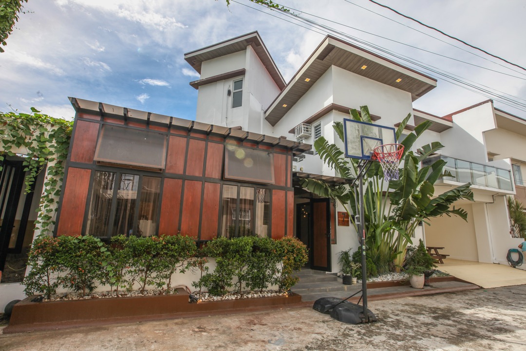 MODERN HOUSE FOR SALE IN BF SOUTHLAND, Property, For Sale, House & Lot