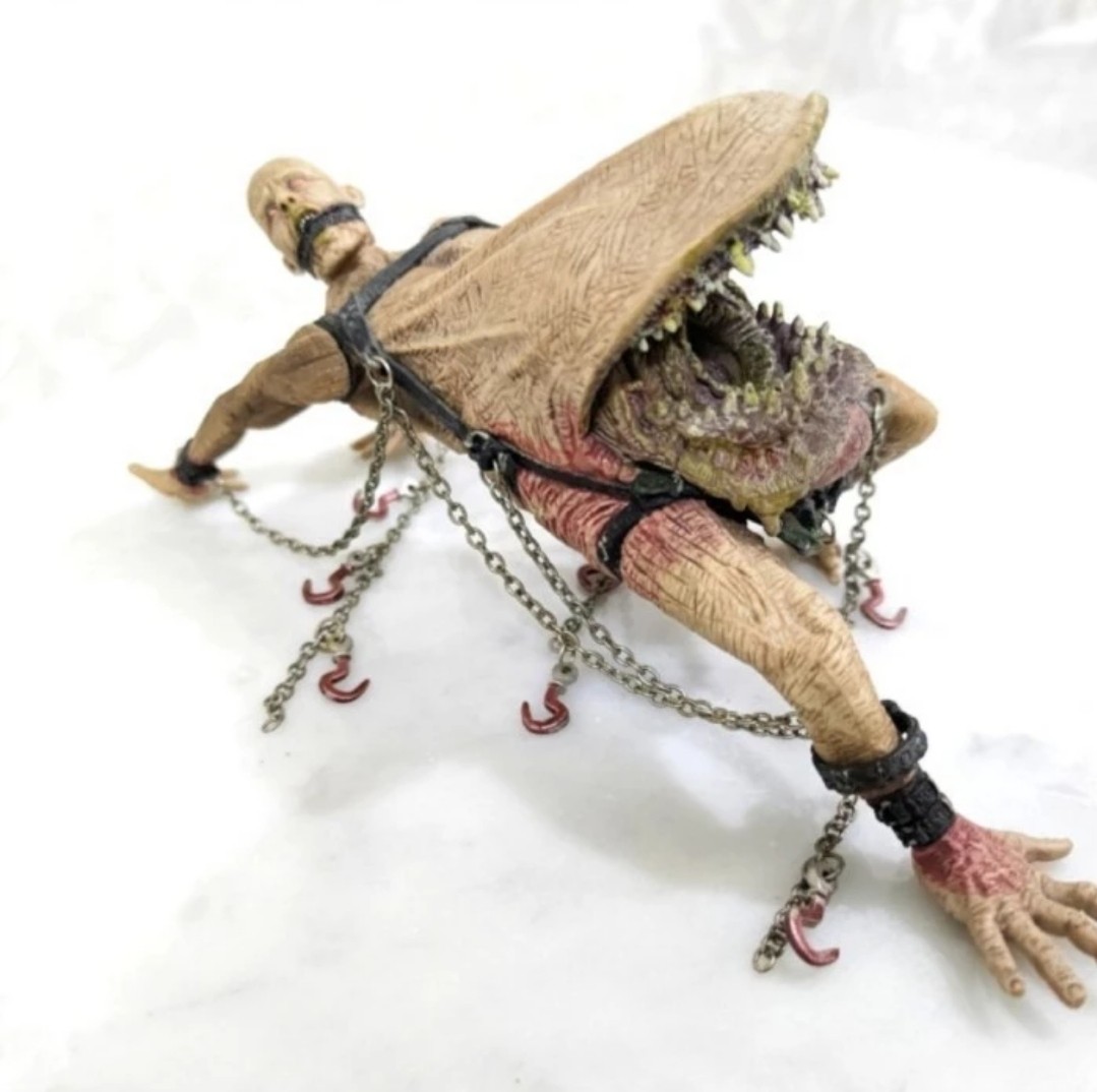 Mongroid clive barker todd mcfarlane tortured souls, Toys