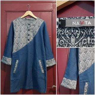 NAVTA denim long tunik ## atasan wanita blouse bahan tebal jeans premium kemeja busui kancing depan biru navy navi blueje4ns hijab motif etnik batik kerja jalan2  9710085
