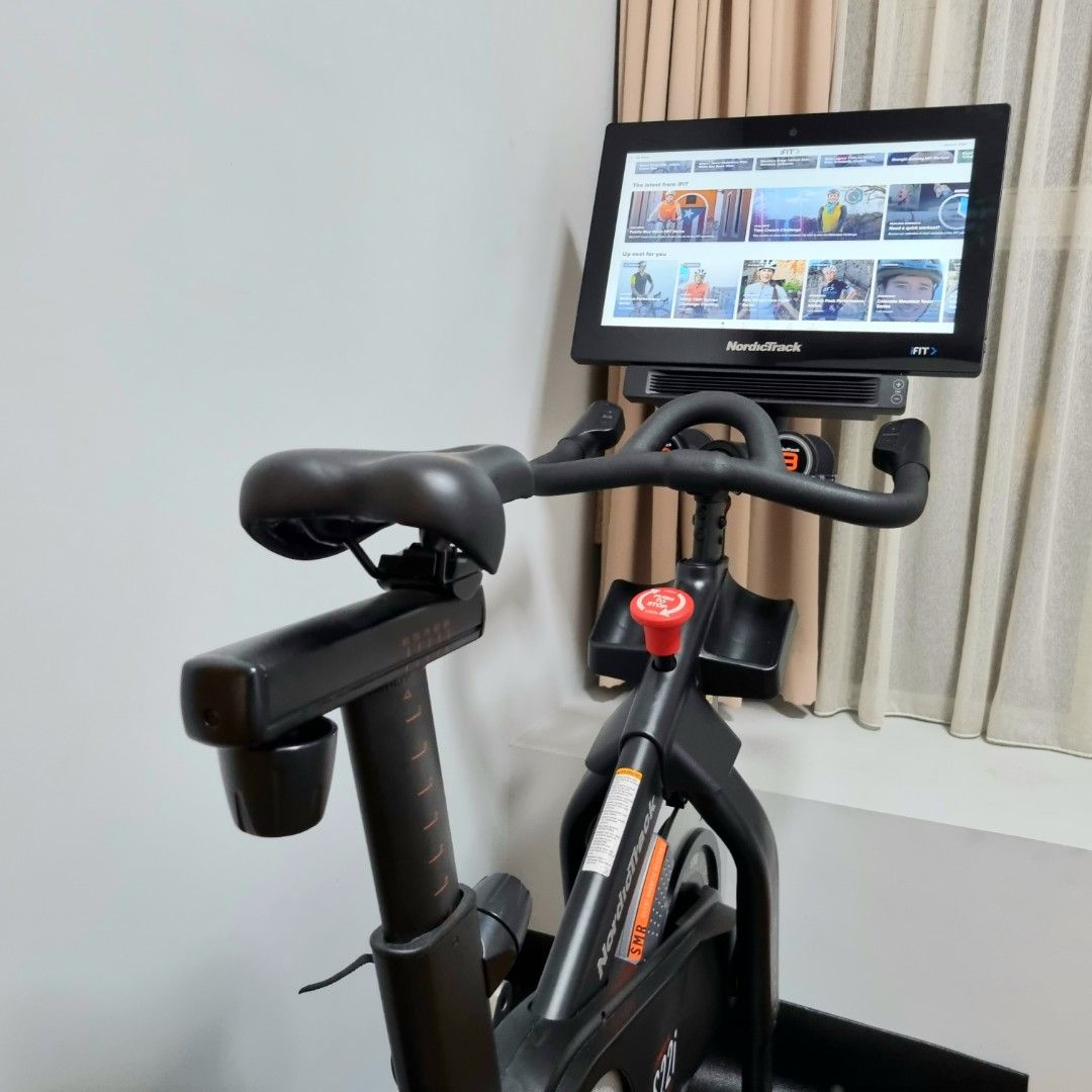 NordicTrack Commercial S22i Studio Cycle, Sports Equipment, Exercise ...