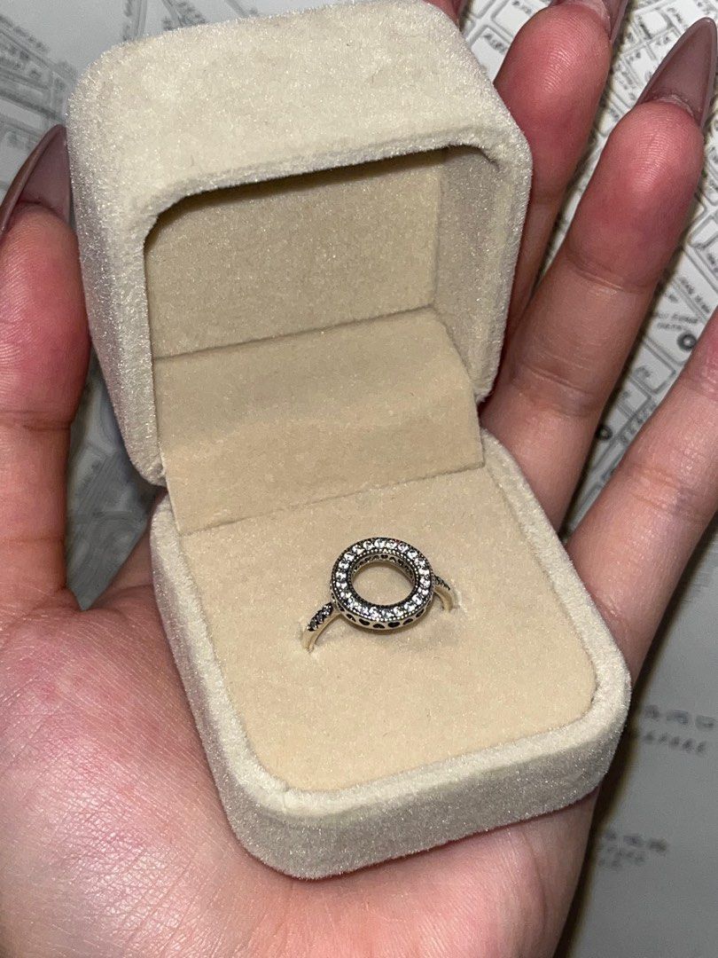 Sparkling halo discount ring