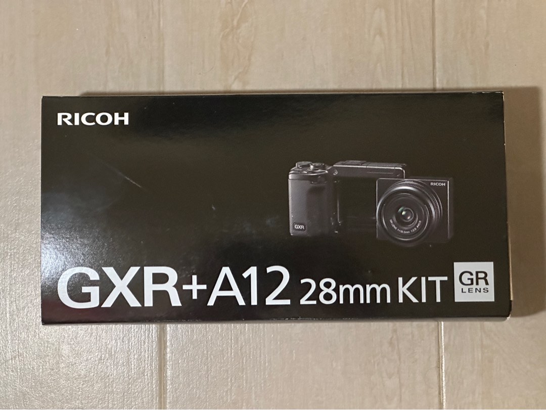 【正価】RICOH GXR+S10 KIT ワイコン・フード付 デジタルカメラ