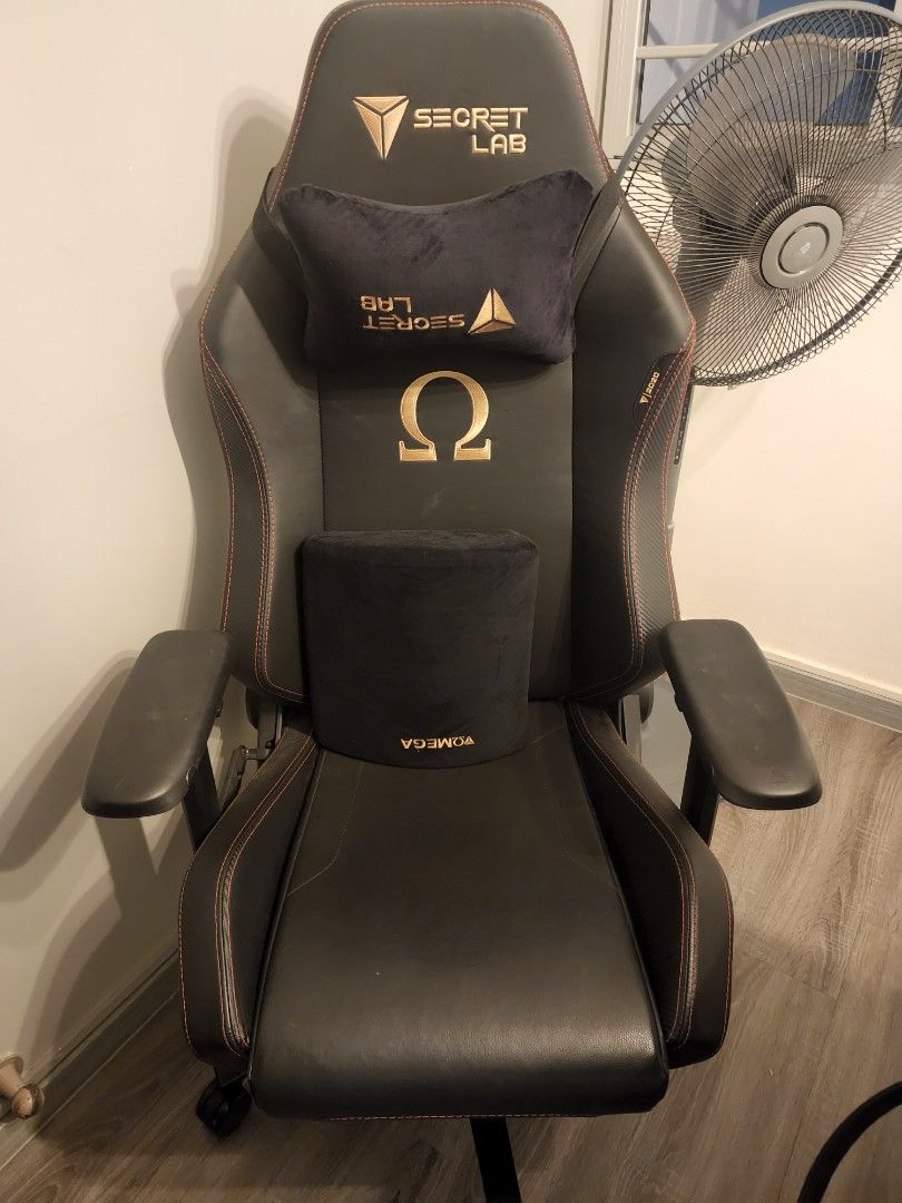 Secret Lab Chair, Furniture & Home Living, Furniture, Chairs on Carousell