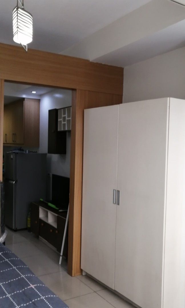 Shell Residences Moa Pasay 1 bedroom (Category: Apartments & Condos) located in Manila. Submitted by ms.lorenzo (Listing ID 1194443246, Image 3). Description: Shell Residences Moa Pasay 1bedroom Furnished Newly painted 18000 inclusive of association dues Min 1yr stay *Direct tenants only*.