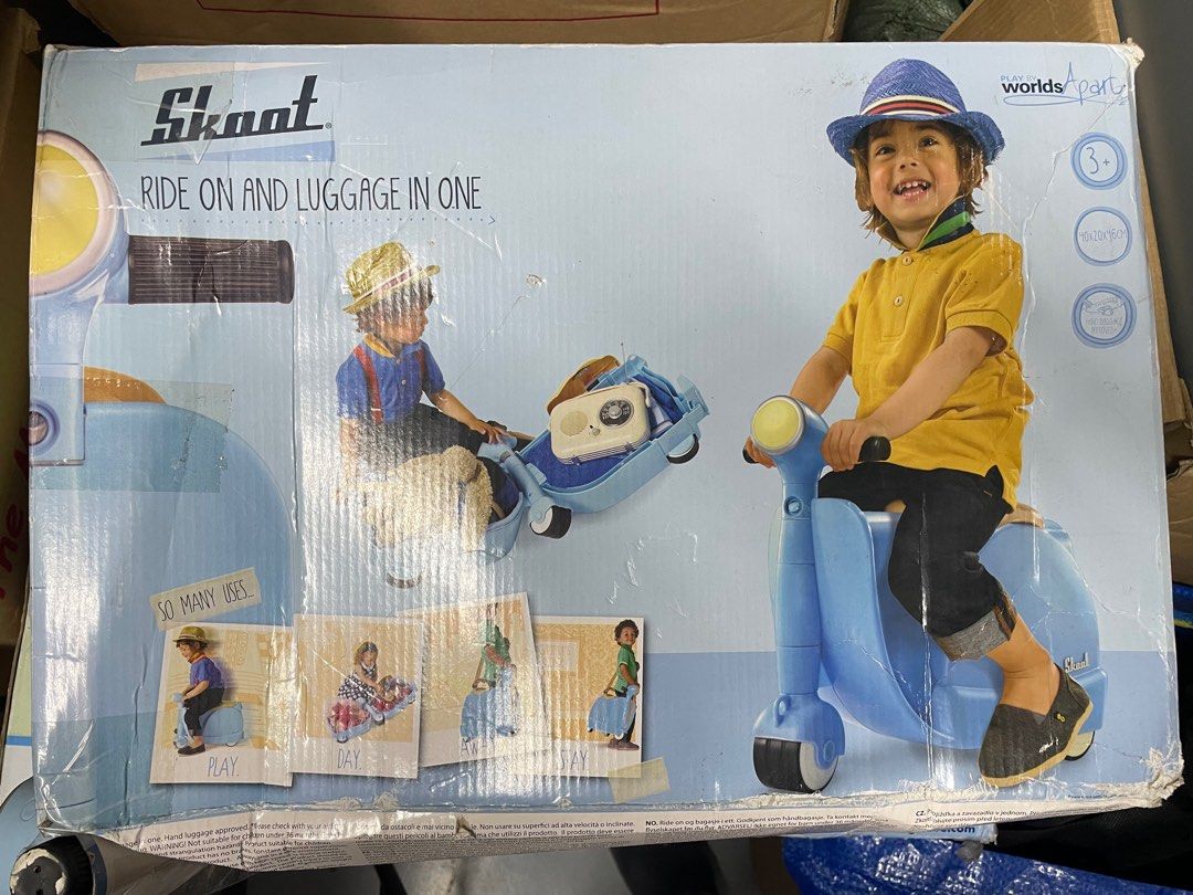 Skoot rideon luggage in one, Babies & Kids, Going Out, Other Babies